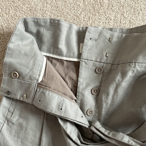 Aritzia Linen Shorts - Picture 6 of 8